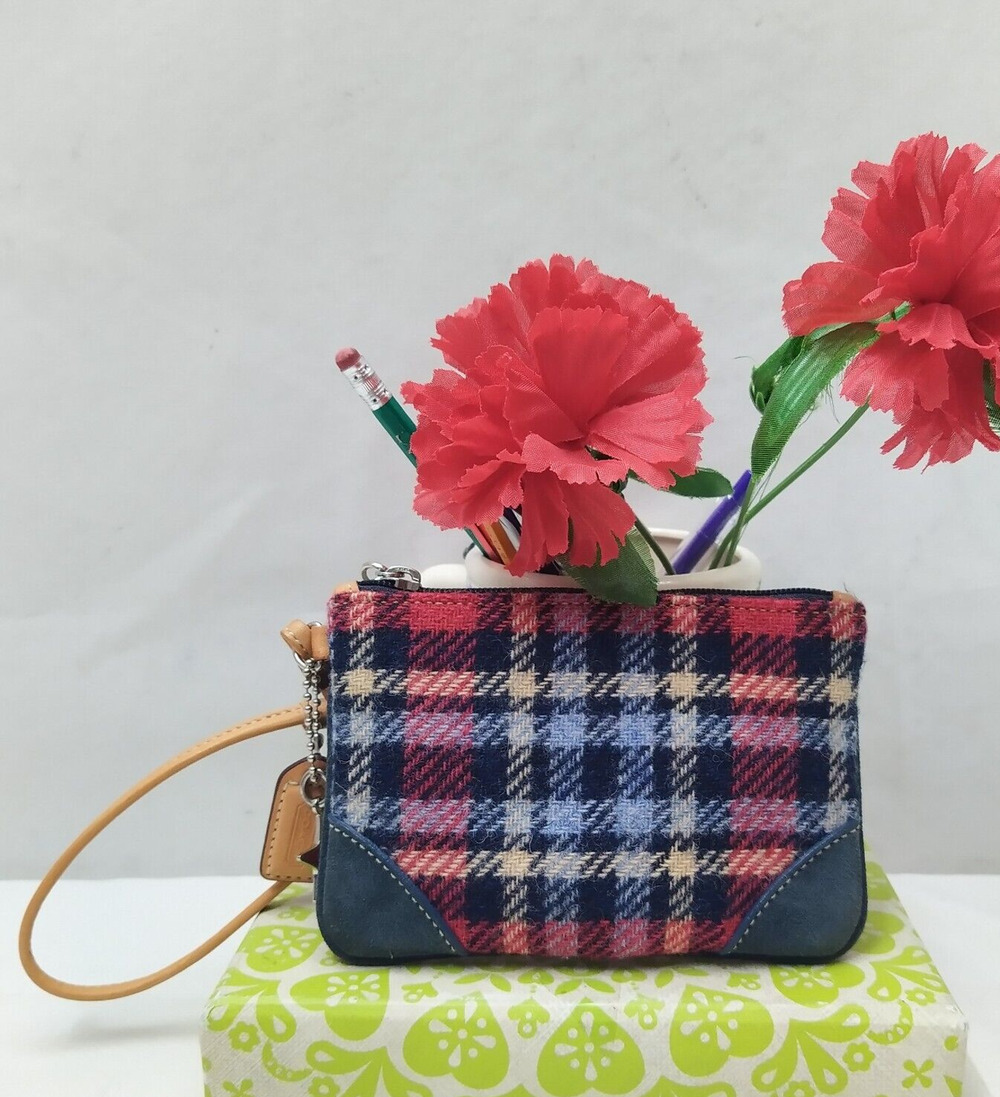 Coach Multicolor Wool Leather Trim Zipper Closure Wristlet Coin Wallet